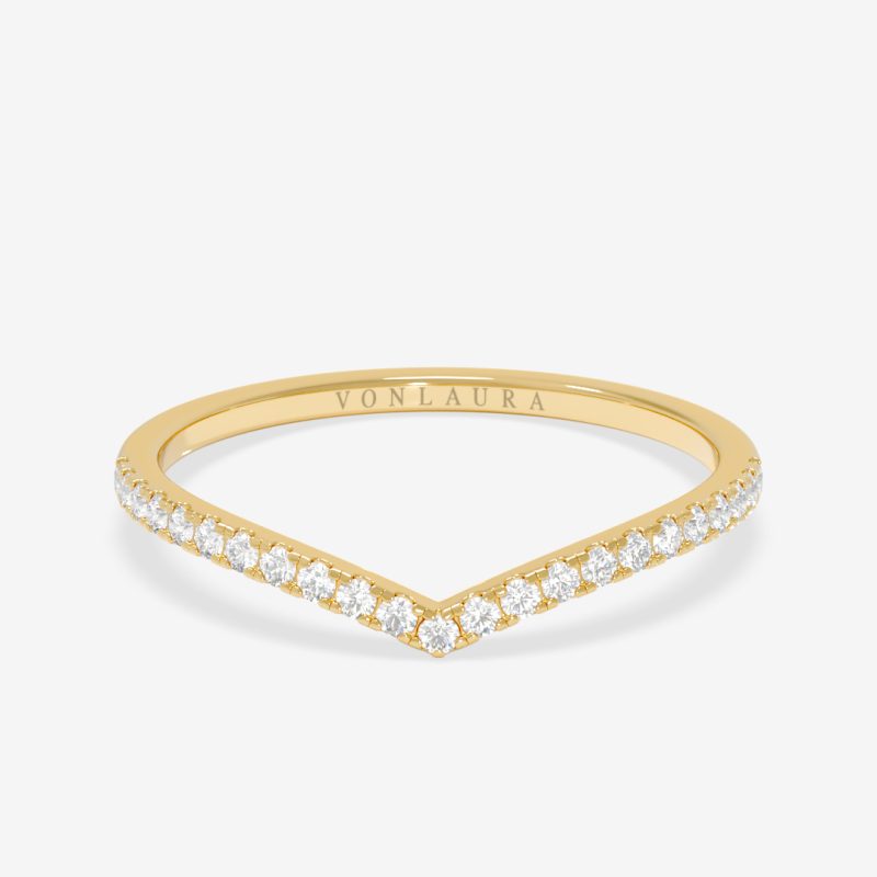 Clara Band – V-Shaped Diamond Band