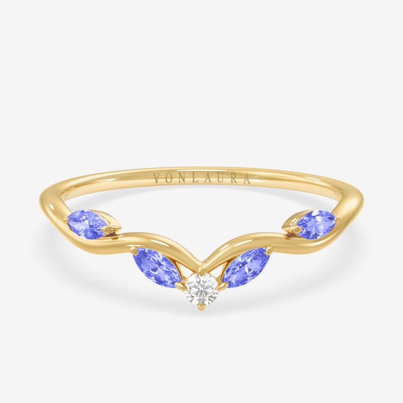 Celestine – Diamond & Blue Sapphire Band